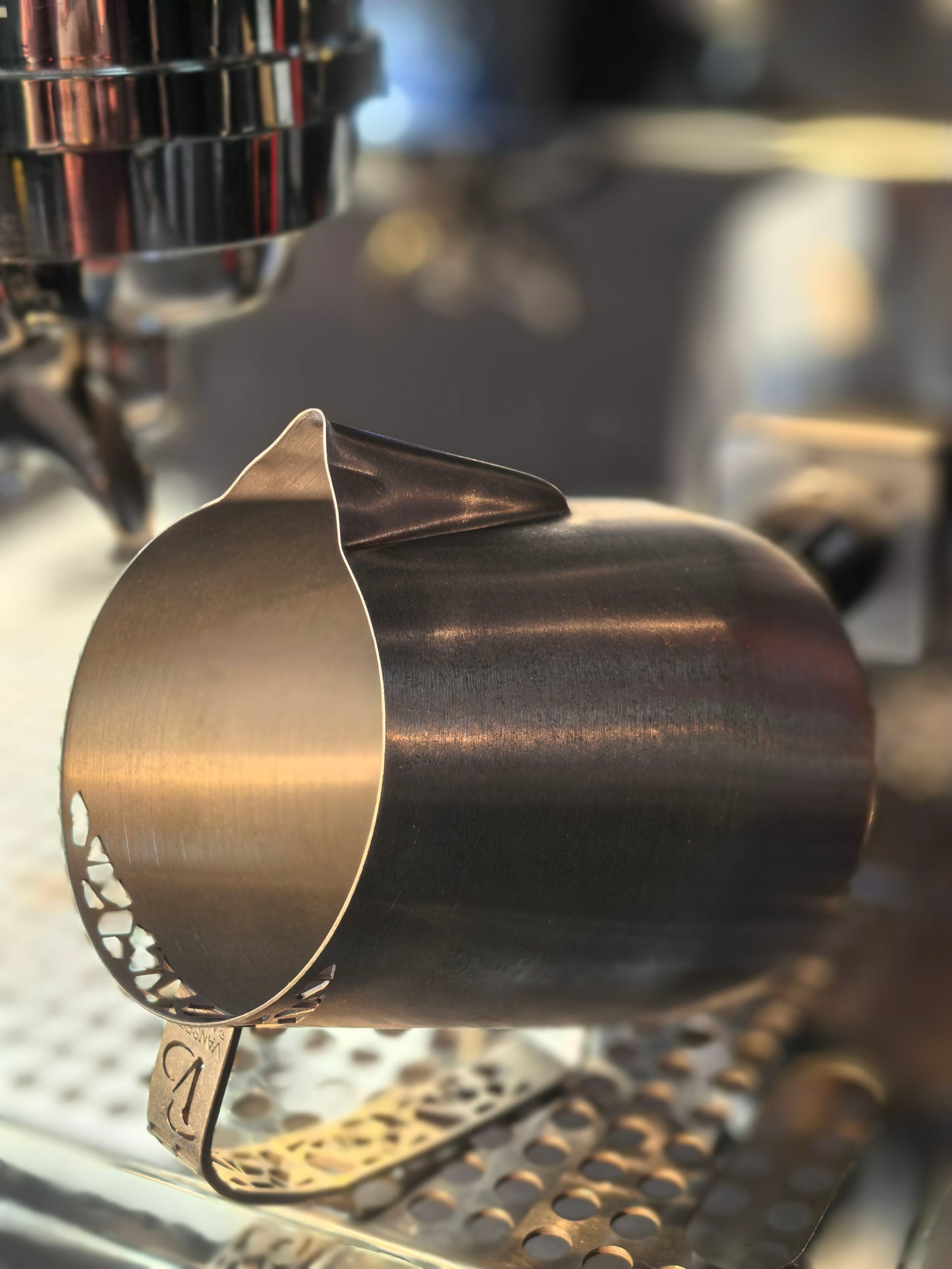 VS002 Hollow Style Latte Art Pitcher 650ML