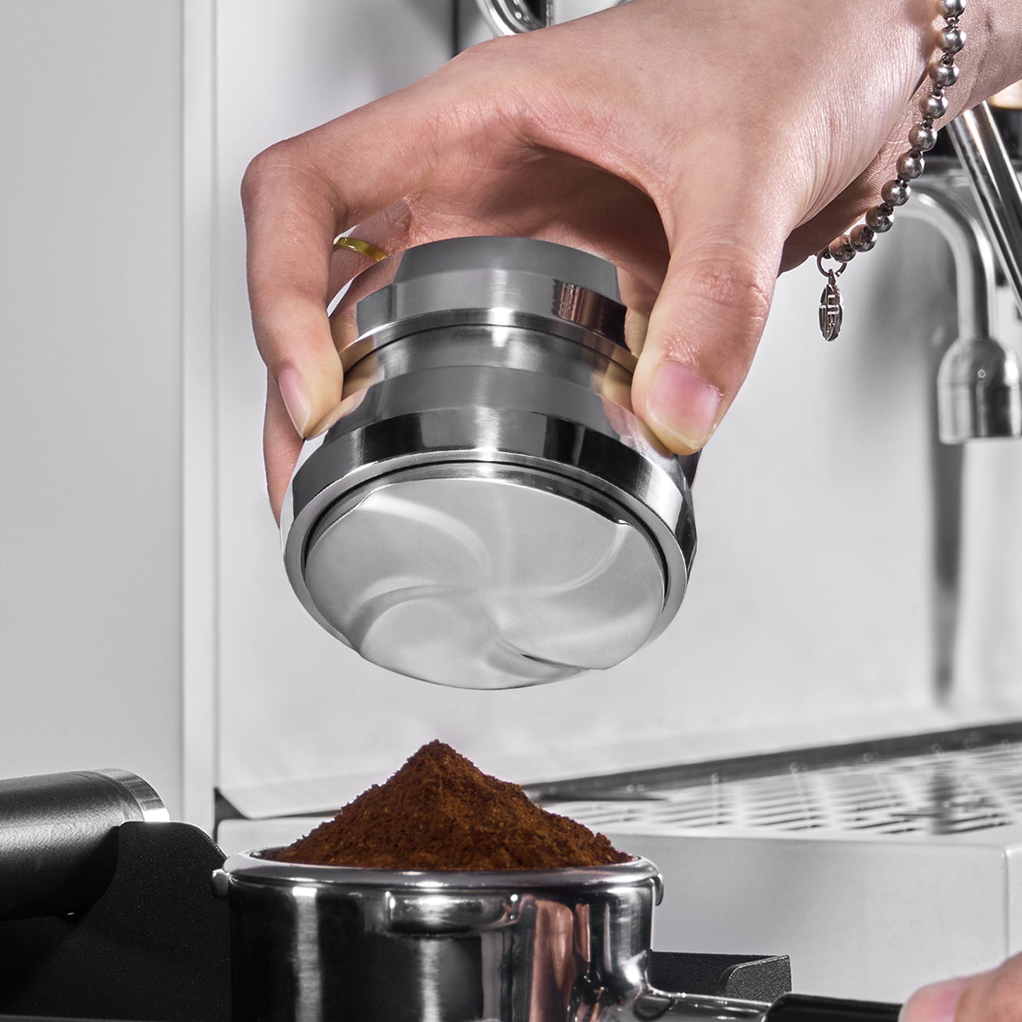 MT004 2 In 1 Espresso Gravity 58MM Coffee Distributor & Tamper for Baristas